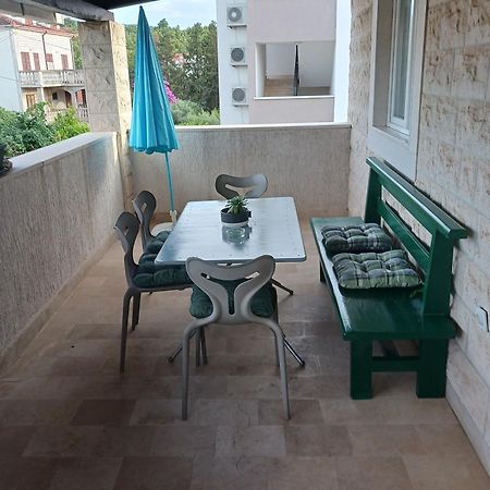 Apartments Marino - Near Family Friendly Beach Supetar Exterior photo