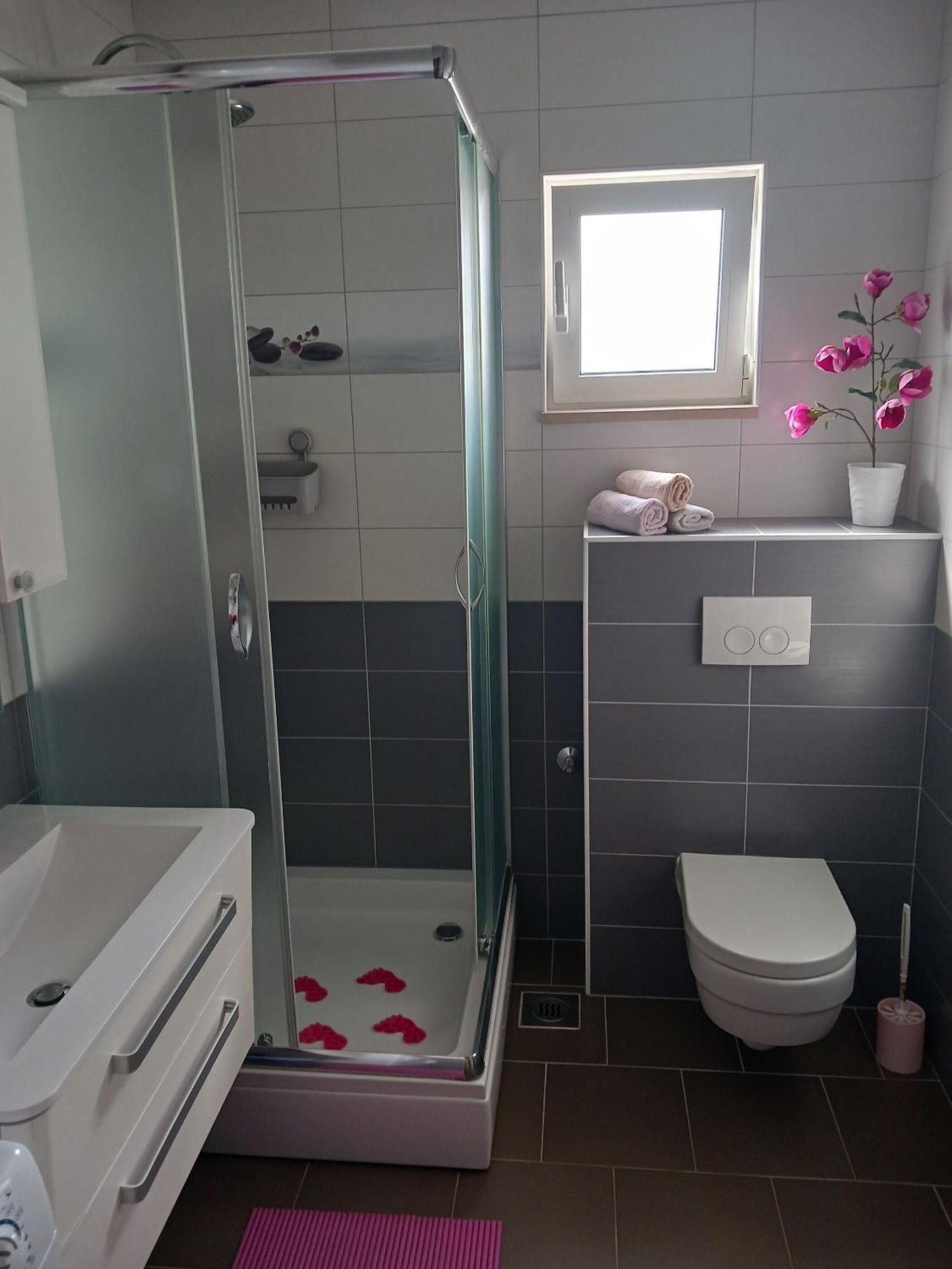 Apartments Marino - Near Family Friendly Beach Supetar Exterior photo